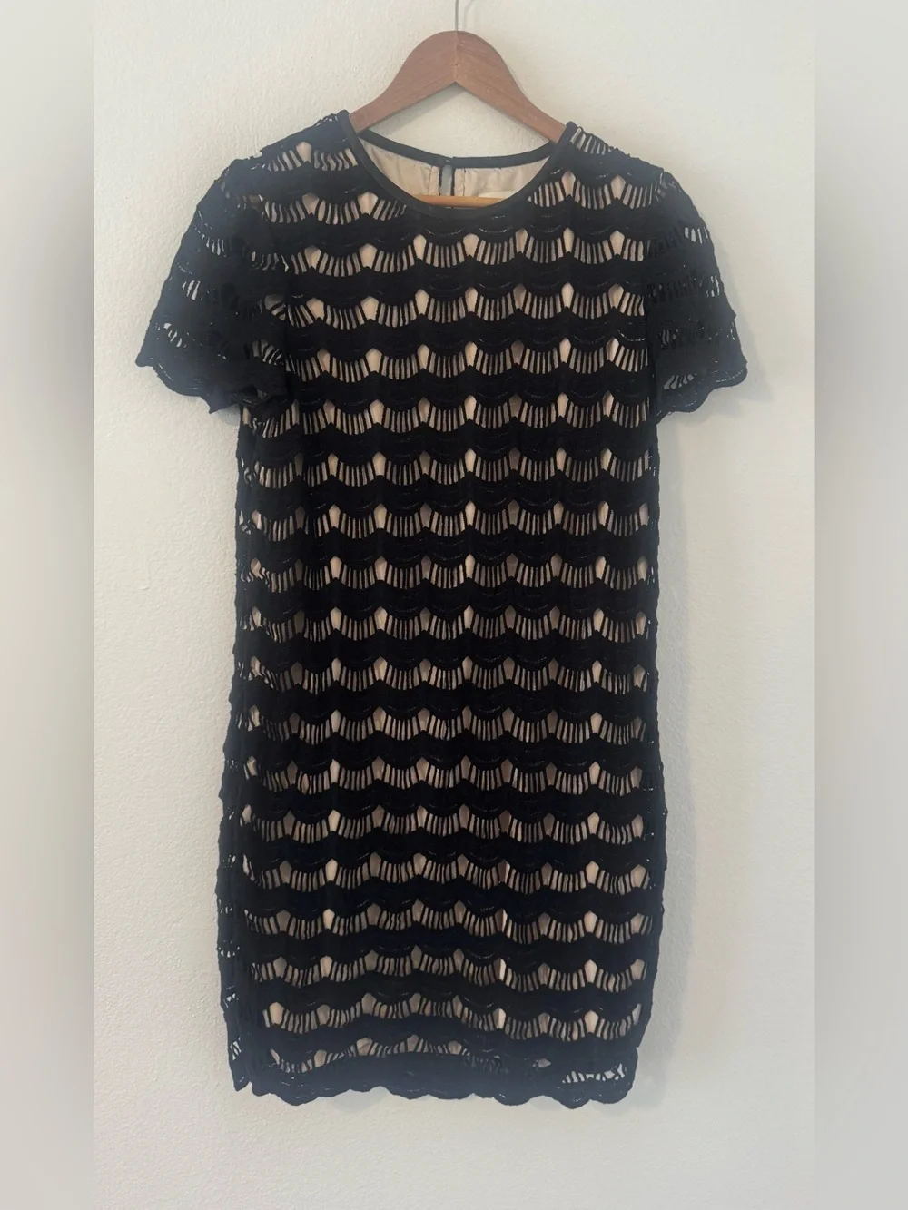 Kate Spade Virginia Black Scalloped Lace Shift Dress LBD Cocktail Crochet 10
